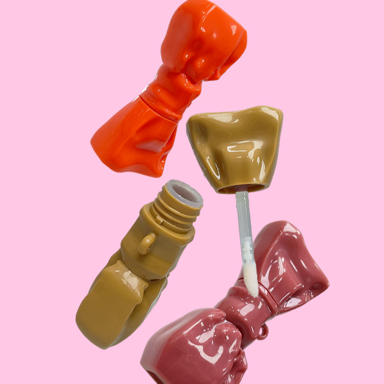 キュートなデザインのちょう結びリップグロス
