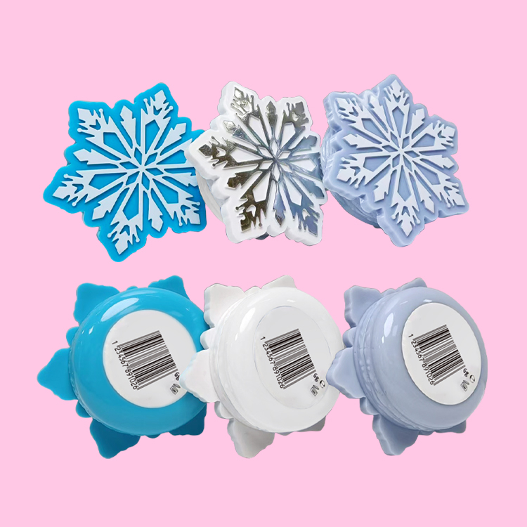 光沢のあるリップグロスモデルを備えたかわいい雪片：C1161-8