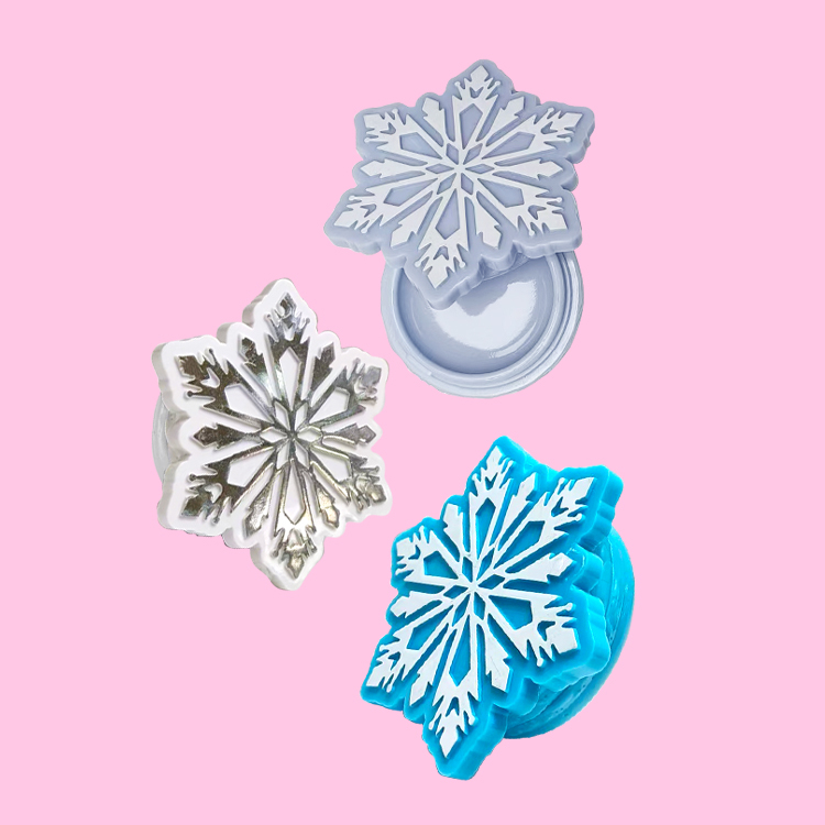 光沢のあるリップグロスモデルを備えたかわいい雪片：C1161-8