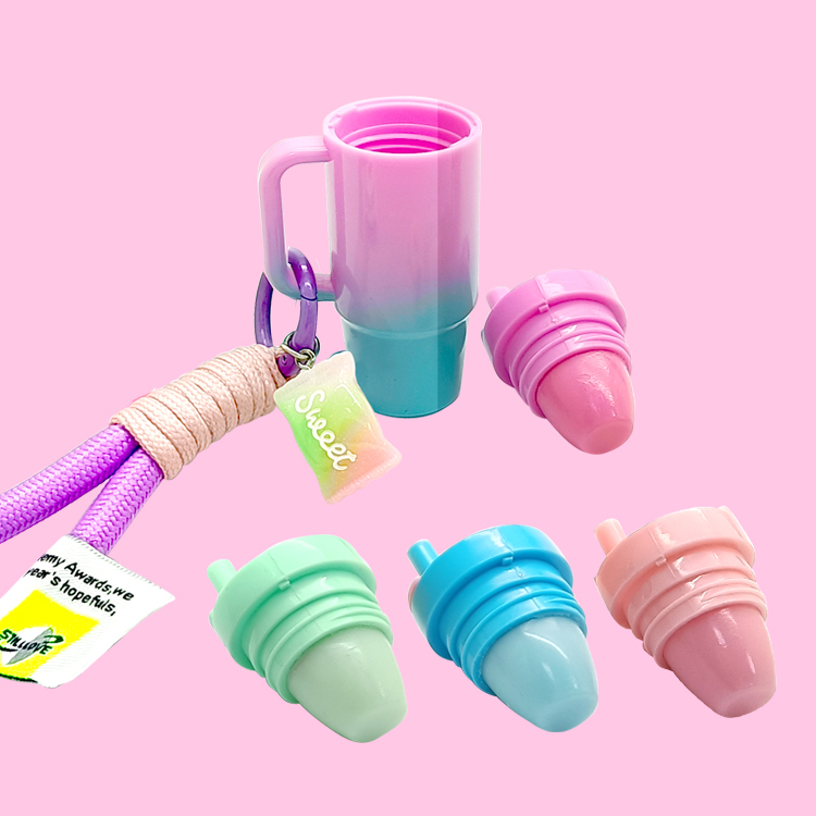 キーチェーングラデーションカラーアイス大型カップリップバームC5574-4